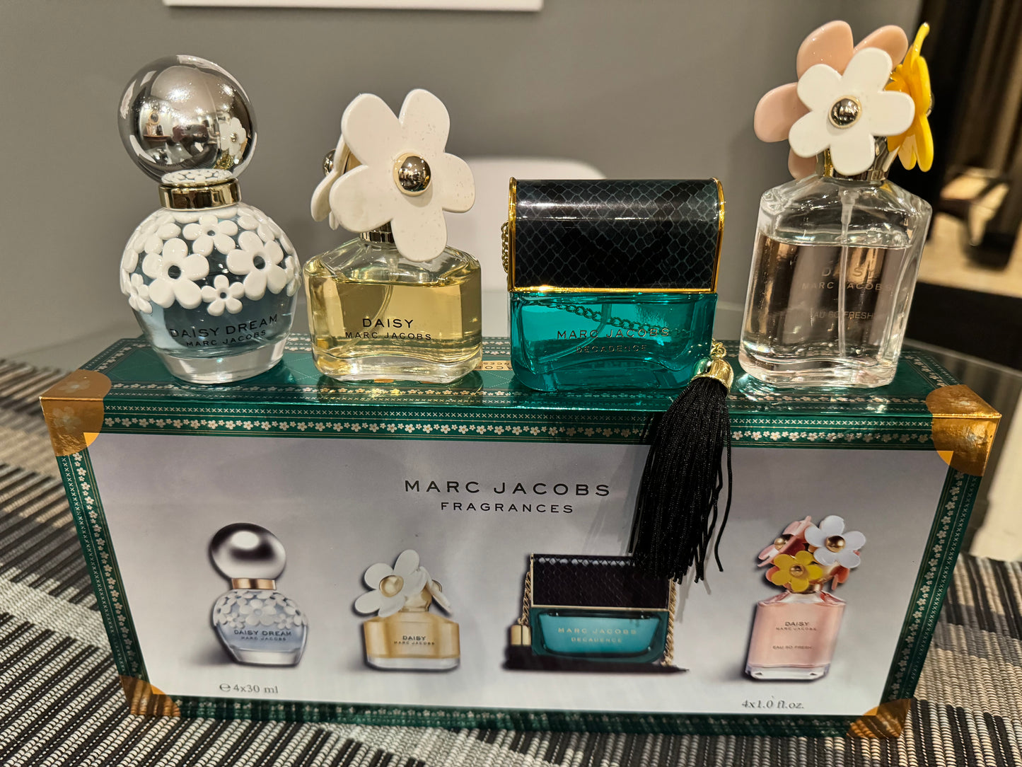 Marc Jacobs Daisy/Decadence Set (4 x 30ml) (Gift Set)