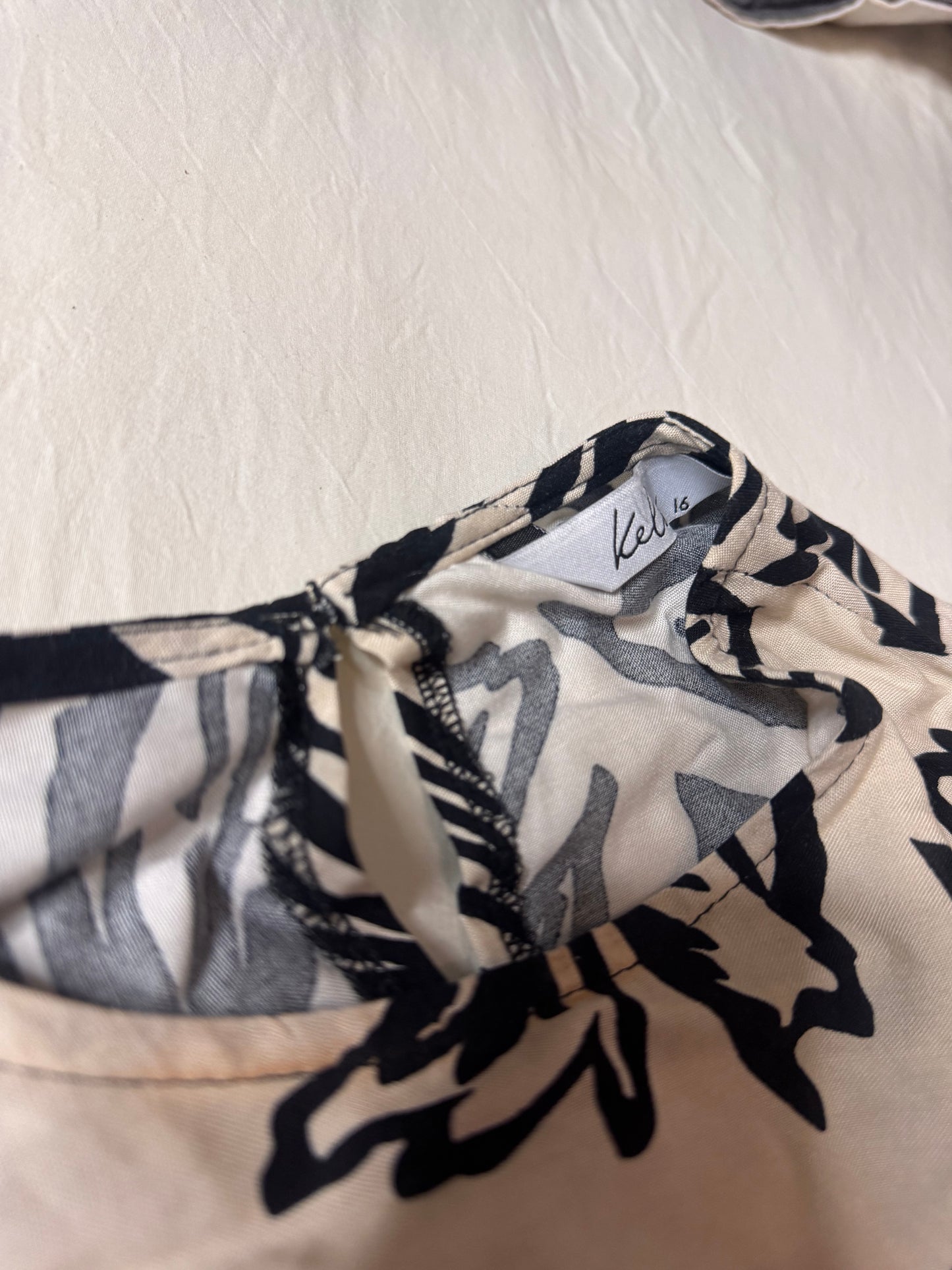 Long Sleeve Blouse Size 16 (Kelso)