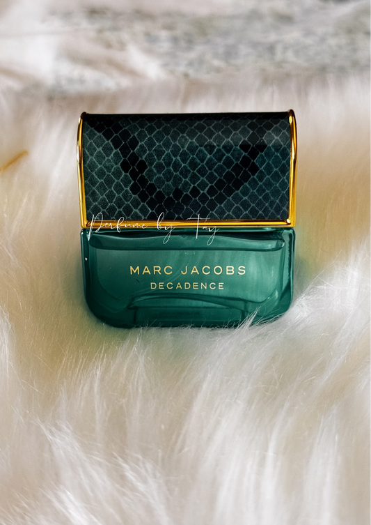 Marc Jacobs Decadence 30ml (without a box & chain)