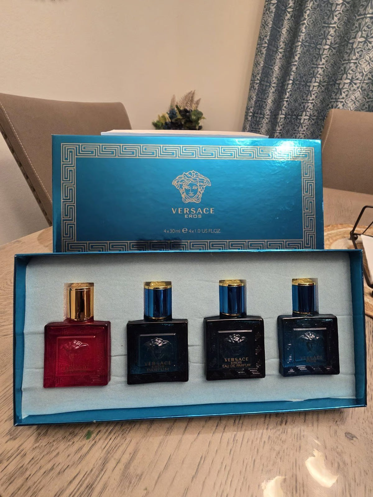 Versace Eros Set (4 x 30ml) Gift Set)